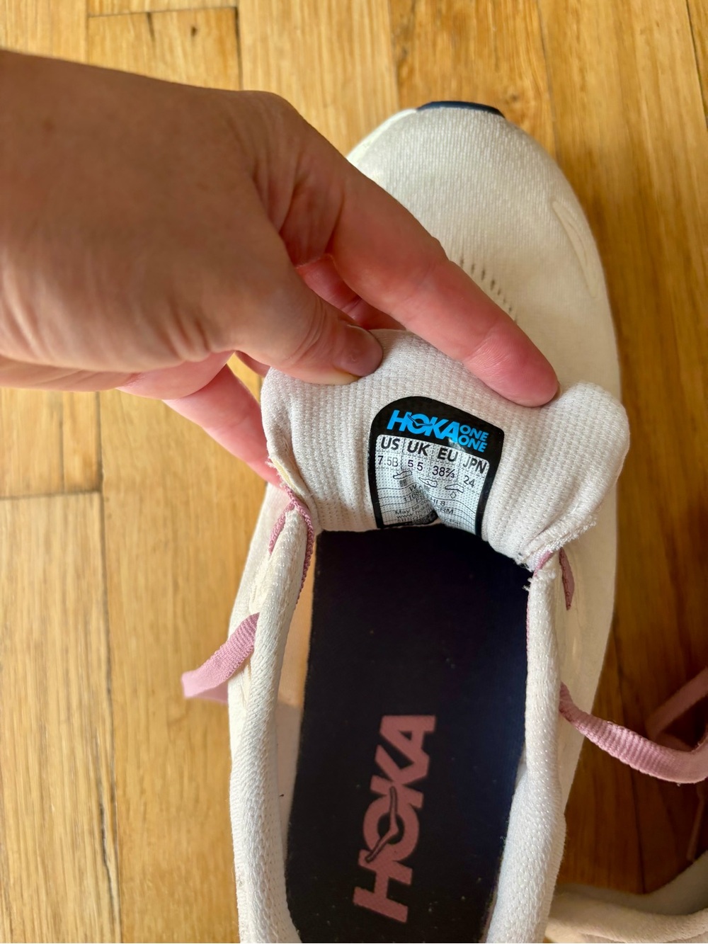 Hoka Arahi 8 Women’s in 7.5B - Picture 5 of 5
